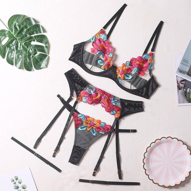 Embroidery Floral Bra Garter Thong Four-Piece Lingerie Set